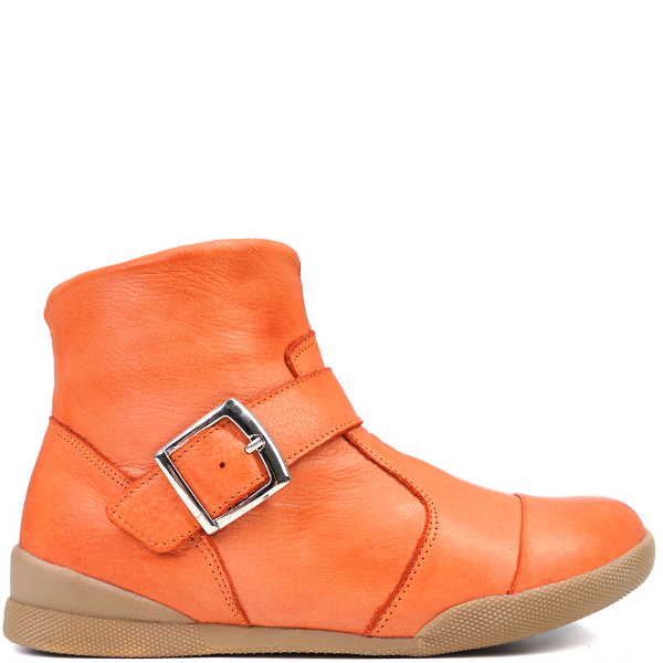 Hybrid booties / high top sneakers